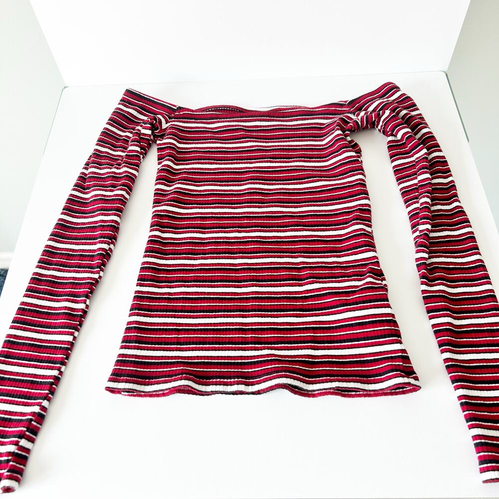 Hollister Red and White Striped Long Sleeve Cropped Top Medium